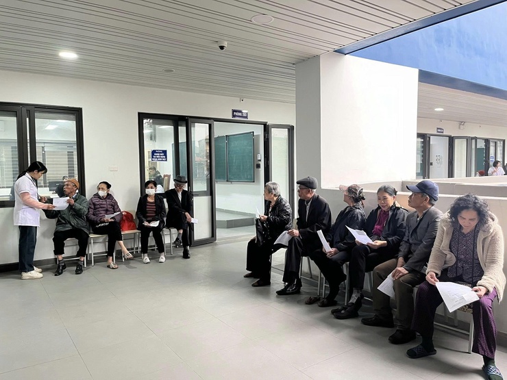 Phường Long Biên tổ chức chiến dịch khám sức khoẻ miễn phí cho người cao tuổi đợt 1 năm 2026- Ảnh 7.