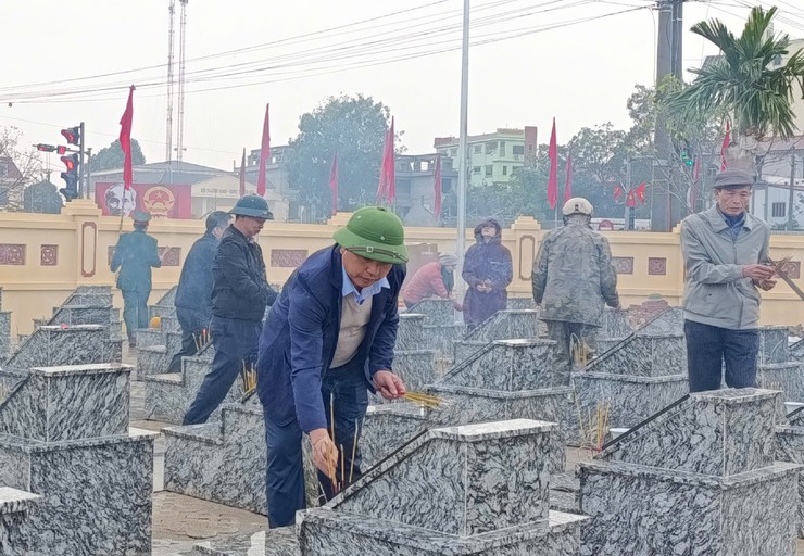Lãnh đạo xã Nội Bài dâng hương tại Nghĩa trang Liệt sỹ nhân dịp Tết Nguyên đán Bính Ngọ 2026- Ảnh 22.