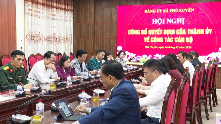 Xã Phú Xuyên công bố các quyết định của Thành ủy về công tác cán bộ- Ảnh 2.