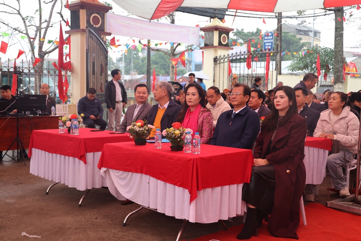 Chương trình "Tết Nhân ái – Xuân yêu thương" mang Tết ấm đến người dân xã Ứng Thiên

- Ảnh 1.