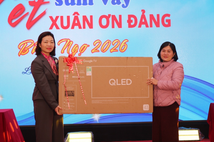 Mặt trận Tổ quốc Việt Nam phường Long Biên tổ chức chuỗi hoạt động "Xuân đoàn kết – Tết nhân ái" Bính Ngọ 2026, lan tỏa nghĩa tình, chăm lo toàn diện cho nhân dân- Ảnh 3.