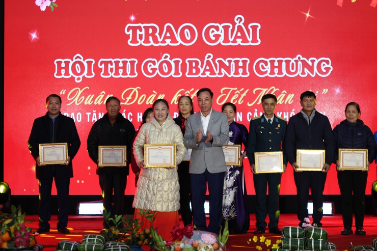 Mặt trận Tổ quốc Việt Nam phường Long Biên tổ chức chuỗi hoạt động "Xuân đoàn kết – Tết nhân ái" Bính Ngọ 2026, lan tỏa nghĩa tình, chăm lo toàn diện cho nhân dân- Ảnh 2.