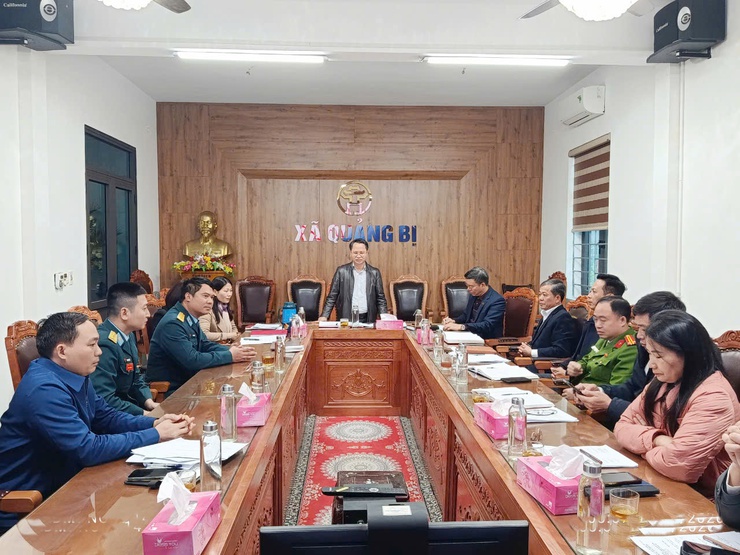 Trạm Rađa 26 thăm, chúc tết các đồng chí lãnh đạo UBND xã Quảng Bị- Ảnh 1.