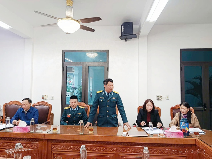 Trạm Rađa 26 thăm, chúc tết các đồng chí lãnh đạo UBND xã Quảng Bị- Ảnh 2.