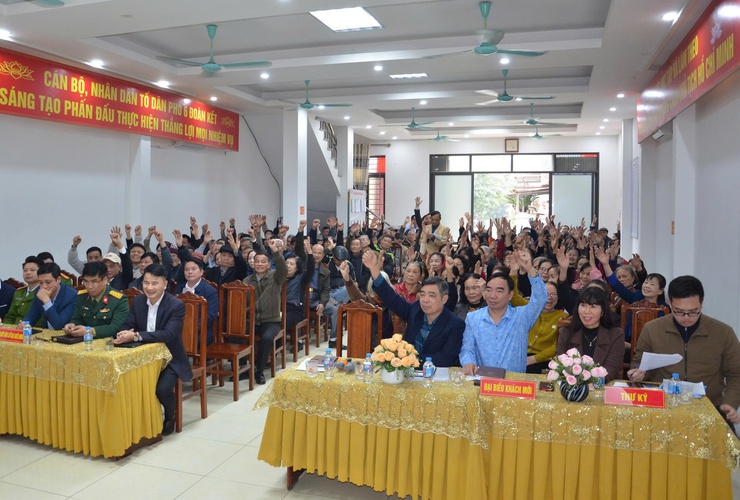 Phường Tùng Thiện hoàn thành lấy ý kiến nhận xét đối với người ứng cử đại biểu HĐND tại các tổ dân phố- Ảnh 3.