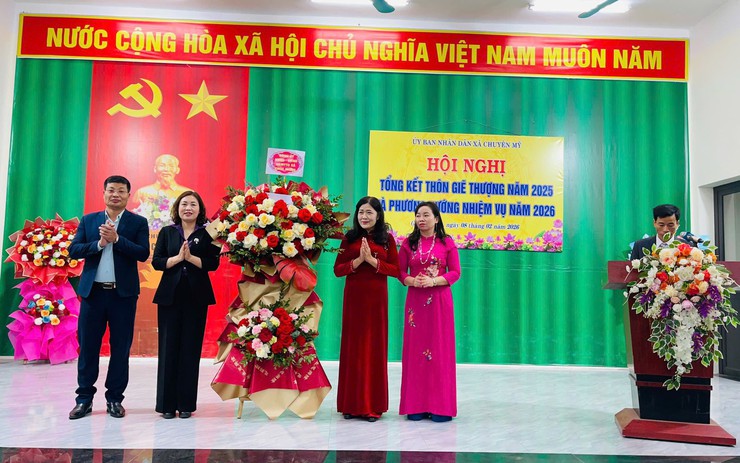 Phó Bí thư thường trực Đảng ủy xã Chuyên Mỹ dự hội nghị tổng kết công tác năm 2025 tại thôn Giẽ Thượng- Ảnh 1.