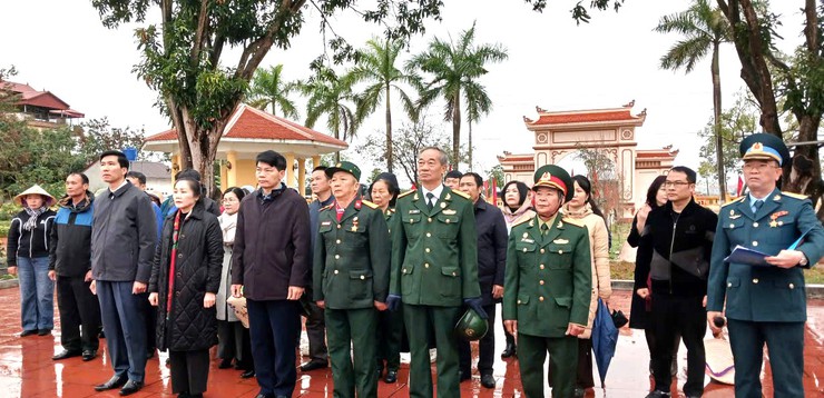 Lãnh đạo xã Nội Bài dâng hương tại Nghĩa trang Liệt sỹ nhân dịp Tết Nguyên đán Bính Ngọ 2026- Ảnh 11.