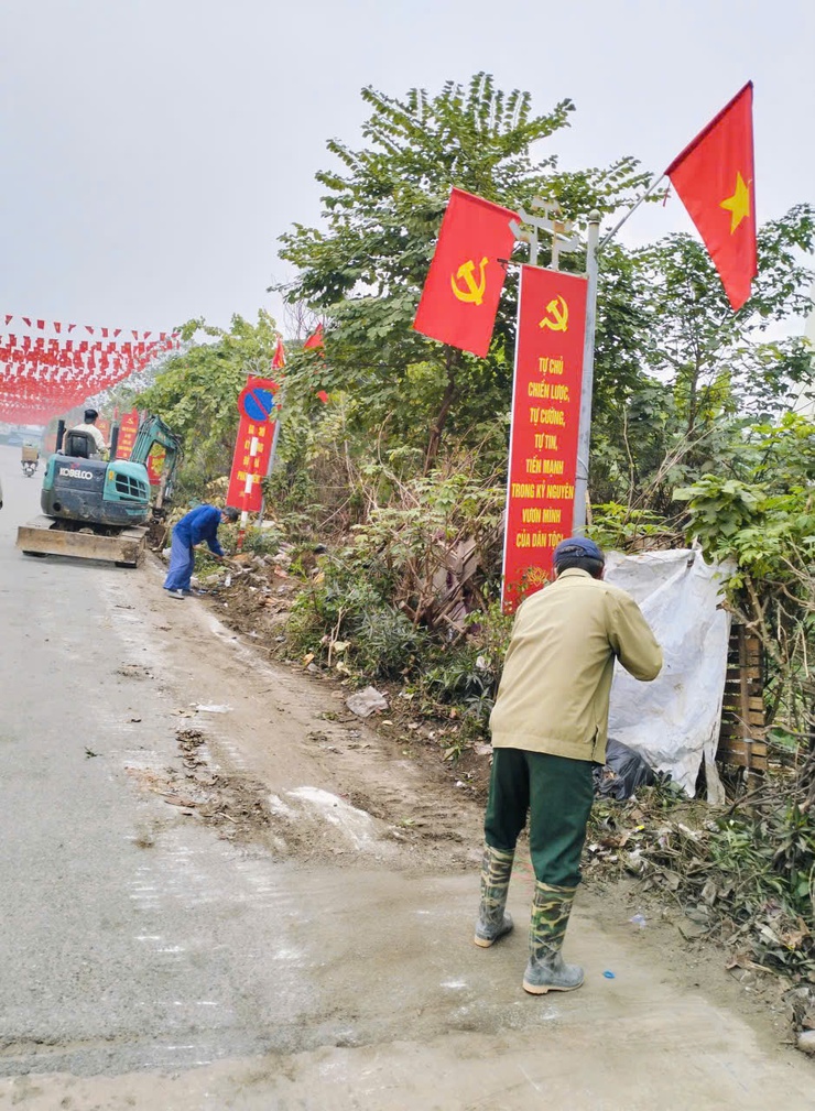 TỔ DÂN PHỐ SỐ 2 PHƯỜNG ĐÔNG NGẠC TỔNG VỆ SINH MÔI TRƯỜNG, KHƠI THÔNG CỐNG RÃNH THOÁT NƯỚC- Ảnh 2.