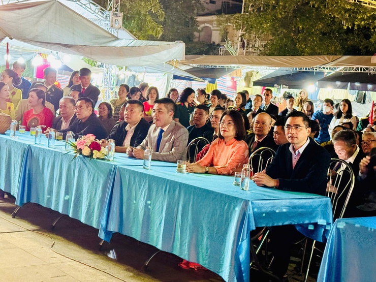 TƯNG BỪNG LIÊN HOAN NGHỆ THUẬT QUẦN CHÚNG “MỪNG ĐẢNG – MỪNG XUÂN” XÃ THANH TRÌ NĂM 2026- Ảnh 1.