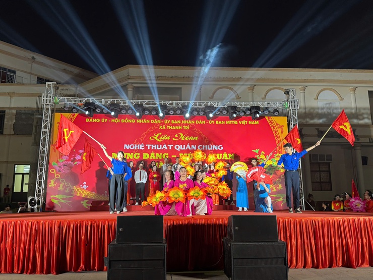 TƯNG BỪNG LIÊN HOAN NGHỆ THUẬT QUẦN CHÚNG “MỪNG ĐẢNG – MỪNG XUÂN” XÃ THANH TRÌ NĂM 2026- Ảnh 23.