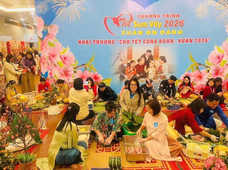 CÔNG ĐOÀN XÃ THANH TRÌ THAM GIA HỘI CHỢ CÔNG ĐOÀN THÀNH PHỐ HÀ NỘI VÀ HỘI THI GÓI BÁNH CHƯNG, BẦY MÂM QUẢ TẾT- Ảnh 3.