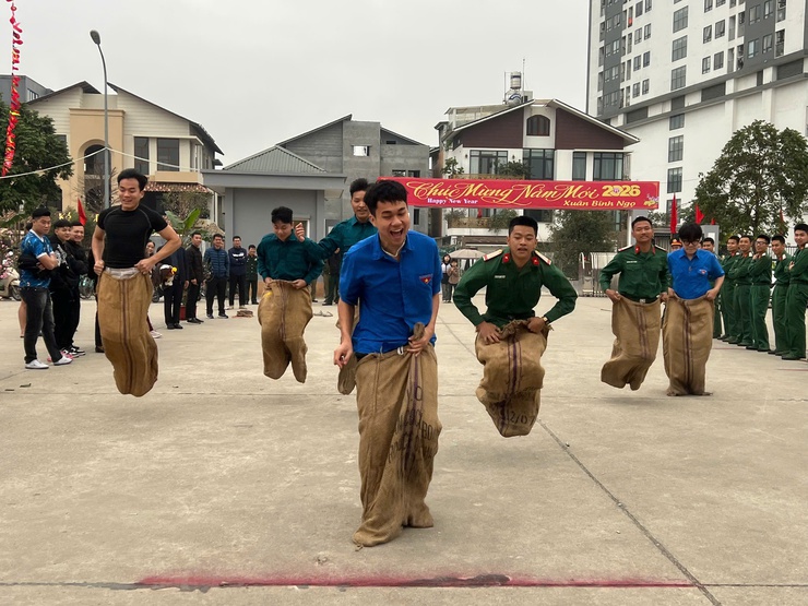 PHƯỜNG TÂY MỖ TỔ CHỨC CHƯƠNG TRÌNH "TẾT QUÂN DÂN" XUÂN BÍNH NGỌ 2026

- Ảnh 9.
