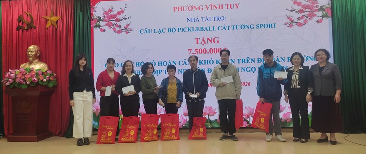 Trao yêu thương đến các hộ gia đình khó khăn trên địa bàn phường nhân dịp Tết nguyên đán Bính Ngọ -2026- Ảnh 7.