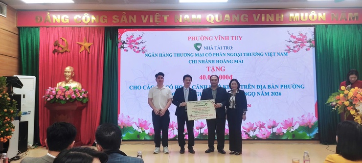 Trao yêu thương đến các hộ gia đình khó khăn trên địa bàn phường nhân dịp Tết nguyên đán Bính Ngọ -2026- Ảnh 12.