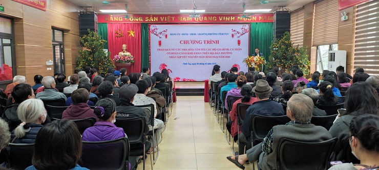 Trao yêu thương đến các hộ gia đình khó khăn trên địa bàn phường nhân dịp Tết nguyên đán Bính Ngọ -2026- Ảnh 3.