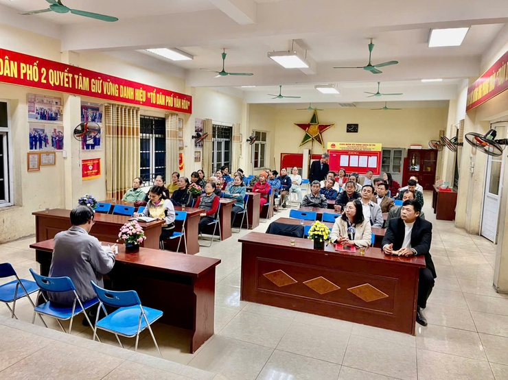 Hội nghị lấy ý kiến nhận xét, tín nhiệm cử tri nơi cư trú đối với người ứng cử ĐBQH, Đại biểu HĐND các cấp - Ảnh 2.