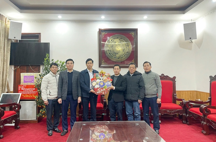 Lãnh đạo phường Chương Mỹ tiếp đoàn các tổ chức tôn giáo đến thăm, chúc Tết Nguyên đán Bính Ngọ năm 2026- Ảnh 1.