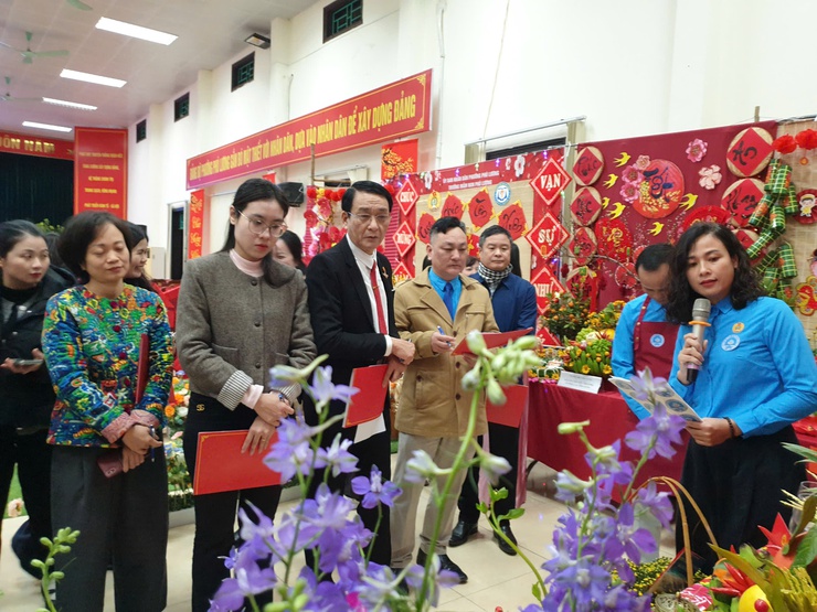 Ấm áp chương trình “Tết sum vầy - Xuân ơn Đảng” phường Phú Lương năm 2026- Ảnh 4.