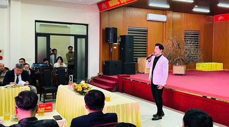 Phường Định Công tổ chức gặp mặt nguyên lãnh đạo và cán bộ chủ chốt Xuân Bính Ngọ 2026: Tri ân, đoàn kết và phát triển- Ảnh 1.