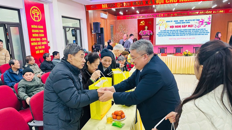 Phường Định Công tổ chức gặp mặt nguyên lãnh đạo và cán bộ chủ chốt Xuân Bính Ngọ 2026: Tri ân, đoàn kết và phát triển- Ảnh 7.