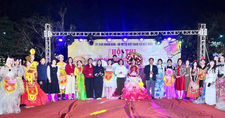 HÁT MÔN: HỘI THI TRÌNH DIỄN TRANG PHỤC TÁI CHẾ – LAN TỎA THÔNG ĐIỆP SỐNG XANH- Ảnh 5.