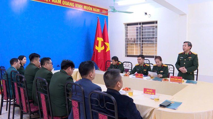 Thanh Trì: Đoàn công tác Bộ Tư lệnh Thủ đô Hà Nội thăm, làm việc và chúc tết Ban chỉ huy quân sự xã- Ảnh 2.