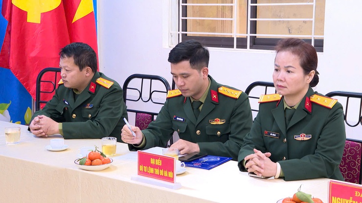 Thanh Trì: Đoàn công tác Bộ Tư lệnh Thủ đô Hà Nội thăm, làm việc và chúc tết Ban chỉ huy quân sự xã- Ảnh 5.