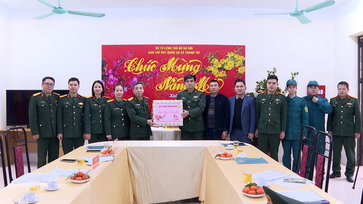 Thanh Trì: Đoàn công tác Bộ Tư lệnh Thủ đô Hà Nội thăm, làm việc và chúc tết Ban chỉ huy quân sự xã- Ảnh 6.