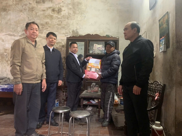 XÃ DÂN HÒA THĂM HỎI, TẶNG QUÀ NGƯỜI CÓ CÔNG VÀ CÁC CỤ CAO TUỔI NHÂN DỊP TẾT NGUYÊN ĐÁN BÍNH NGỌ 2026- Ảnh 5.