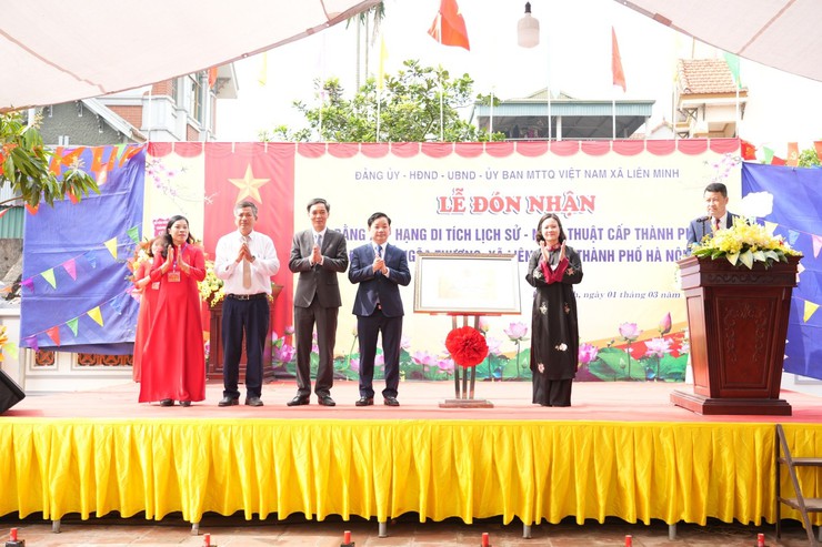 Lễ đón nhận Bằng xếp hạng Di tích Lịch sử - nghệ thuật cấp Thành phố đình Cổ Ngõa Thượng- Ảnh 5.
