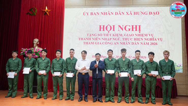 HỘI NGHỊ GẶP MẶT THANH NIÊN NHẬP NGŨ VÀ THỰC HIỆN NGHĨA VỤ THAM GIA CÔNG AN NHÂN DÂN NĂM 2026- Ảnh 4.