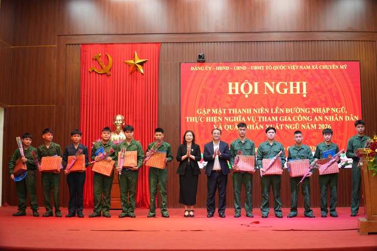 Chuyên Mỹ: gặp mặt thanh niên trước ngày lên đường nhập ngũ- Ảnh 7.