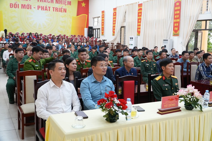 Chuyên Mỹ: gặp mặt thanh niên trước ngày lên đường nhập ngũ- Ảnh 3.