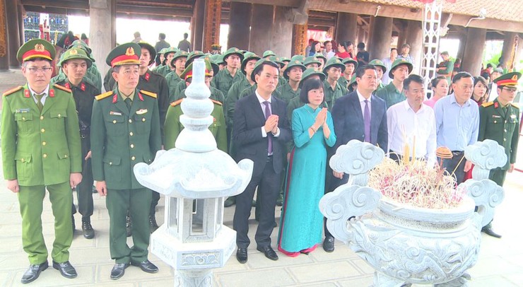 UBND xã Phúc Lộc tổ chức Hội nghị gặp mặt tân binh lên đường nhập ngũ và thực hiện nghĩa vụ tham gia Công an nhân dân năm 2026- Ảnh 1.