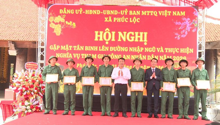 UBND xã Phúc Lộc tổ chức Hội nghị gặp mặt tân binh lên đường nhập ngũ và thực hiện nghĩa vụ tham gia Công an nhân dân năm 2026- Ảnh 10.