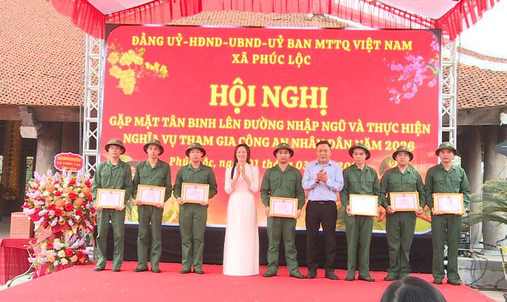 UBND xã Phúc Lộc tổ chức Hội nghị gặp mặt tân binh lên đường nhập ngũ và thực hiện nghĩa vụ tham gia Công an nhân dân năm 2026- Ảnh 11.