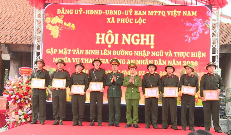UBND xã Phúc Lộc tổ chức Hội nghị gặp mặt tân binh lên đường nhập ngũ và thực hiện nghĩa vụ tham gia Công an nhân dân năm 2026- Ảnh 12.