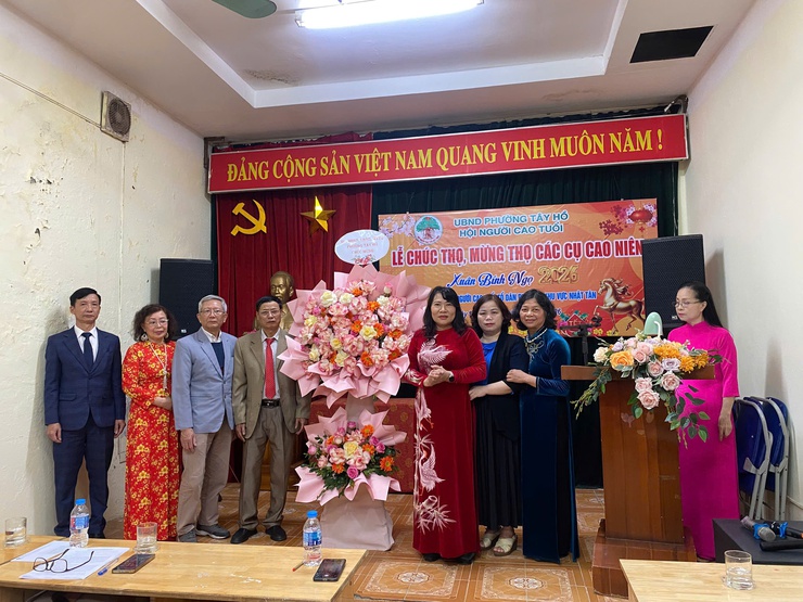 Phường Tây Hồ tổ chức Lễ chúc thọ, mừng thọ Xuân Bính Ngọ 2026: Tri ân thế hệ đi trước, tiếp nối truyền thống tốt đẹp!- Ảnh 17.
