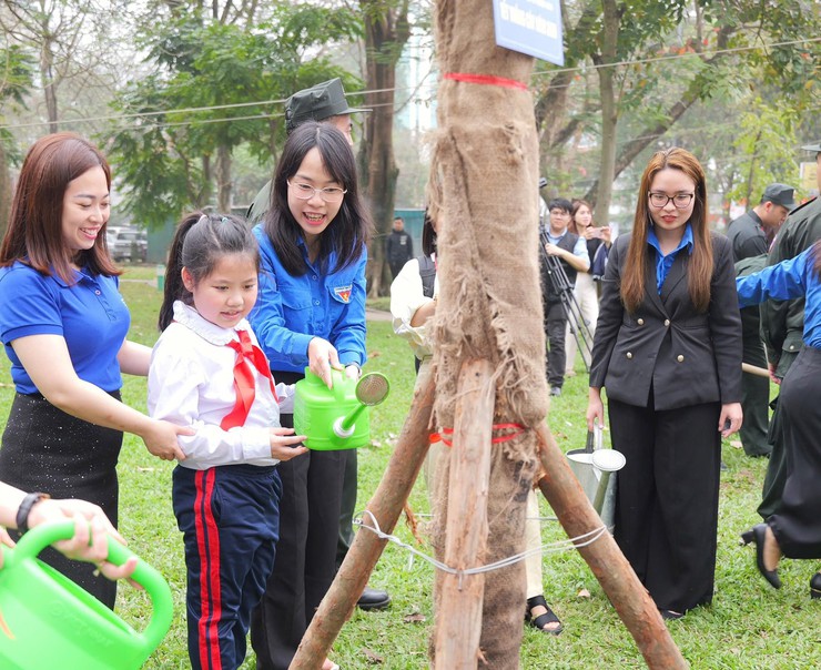 Phường Hai Bà Trưng phát động Tháng Thanh niên 2026: Khơi dậy khát vọng cống hiến của tuổi trẻ- Ảnh 7.