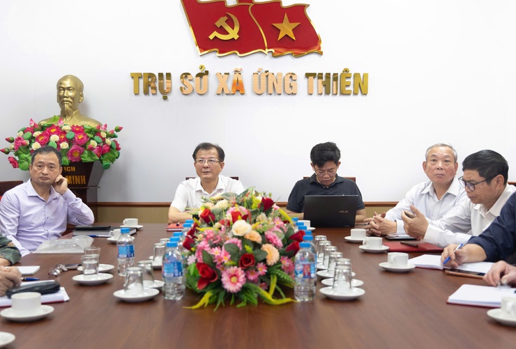 CÁC TỔ BẦU CỬ XÃ ỨNG THIÊN THAM DỰ TẬP HUẤN NGHIỆP VỤ CÔNG TÁC BẦU CỬ- Ảnh 1.