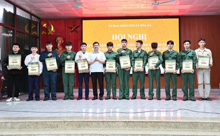 Hòa Xá mùa xuân giao quân: 64 thanh niên viết tiếp truyền thống anh hùng- Ảnh 5.