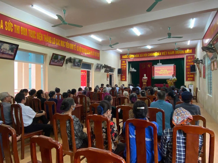 Phát huy dân chủ, trách nhiệm trong hội nghị tiếp xúc cử tri với người ứng cử đại biểu HĐND xã Hòa Xá- Ảnh 9.