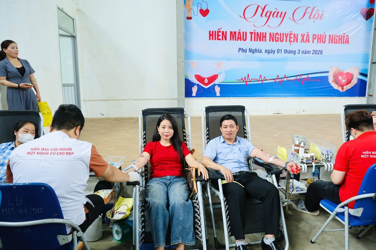 Sôi nổi Ngày hội hiến máu tình nguyện xã Phú Nghĩa năm 2026- Ảnh 12.