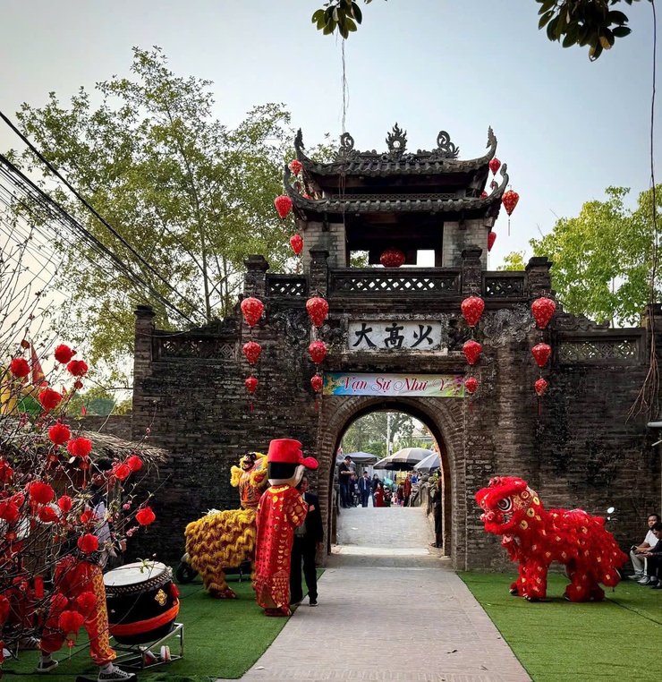 "TẾT LẠI ƯỚC LỄ" – KHI MÙA XUÂN Ở LẠI LÂU HƠN- Ảnh 2.