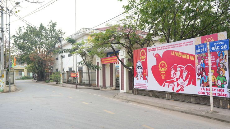 Dương Hoà đa dạng hình thức tuyên truyền, cổ động trực quan về bầu cử - Ảnh 1.