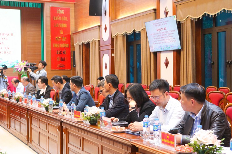 Phó Chủ tịch Thường trực UBND thành phố Hà Nội Dương Đức Tuấn kiểm tra công tác chuẩn bị bầu cử tại xã Quốc Oai- Ảnh 11.