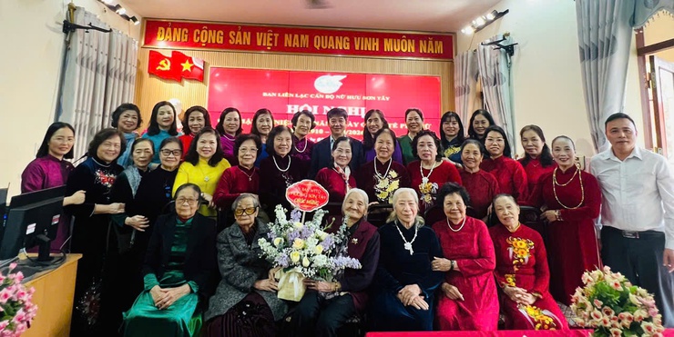 CÂU LẠC BỘ CÁN BỘ NỮ HƯU KỶ NIỆM 116 NĂM NGÀY QUỐC TẾ PHỤ NỮ 8/3- Ảnh 1.