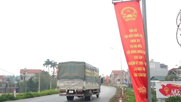 Dương Hoà đa dạng hình thức tuyên truyền, cổ động trực quan về bầu cử - Ảnh 4.