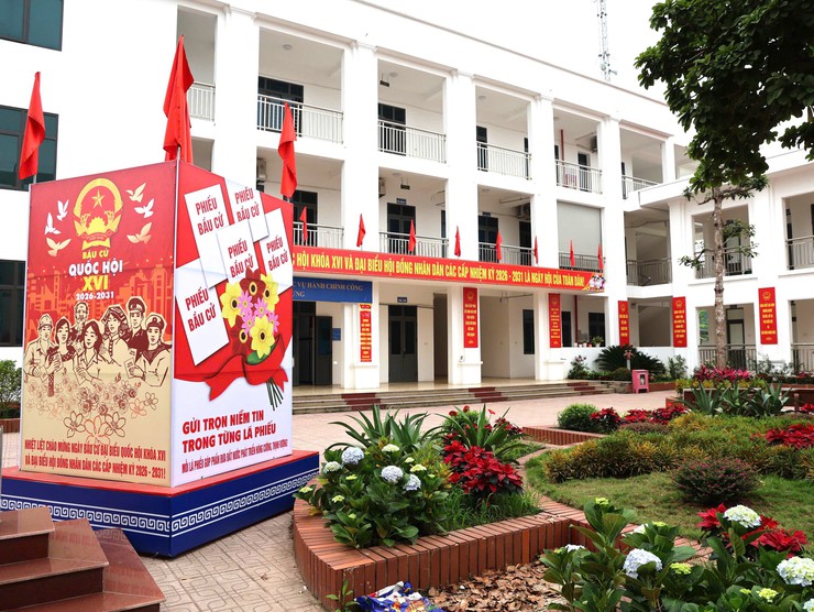 Lãnh đạo Ban Tuyên giáo và Dân vận Thành uỷ Hà Nội kiểm tra công tác bầu cử tại xã Tam Hưng - Ảnh 5.