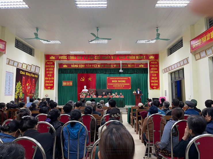 HỘI NGHỊ TIẾP XÚC CỬ TRI ĐƠN VỊ BẦU CỬ SỐ 6 TẠI THÔN TÂN TIẾN- Ảnh 1.